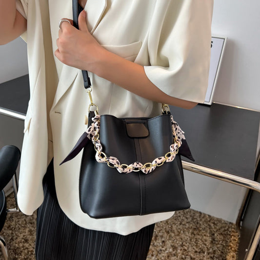 Shoulder bags  | Simple Handbags Women's Shouder Bucket Bags Chain Fashion Textured Messenger Bag | |  | thecurvestory.myshopify.com