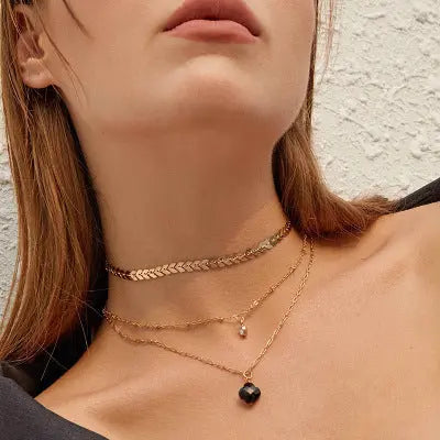Alloy leaf necklace  necklaces & Pendants Thecurvestory