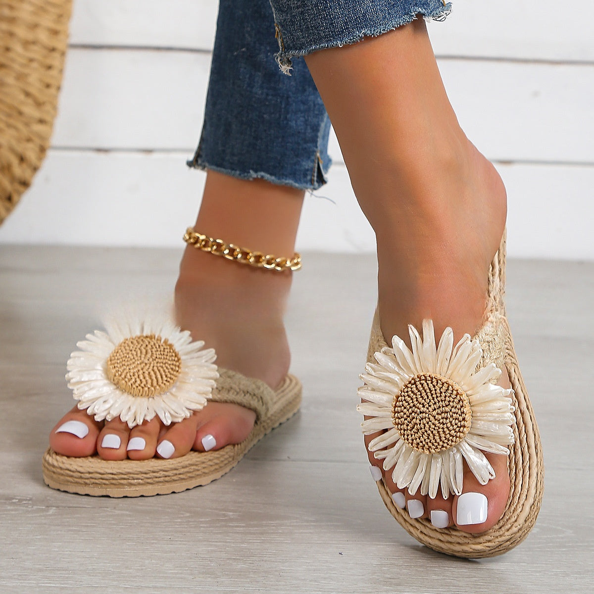 Summer New Fashion Women's Linen Fashion Simple Flower Flat Casual Sandals