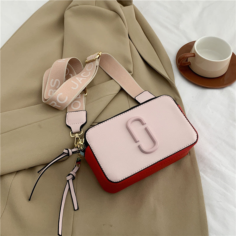 Shoulder bags  | Stylish Crossbody Bag with Fashionable Wide Shoulder Strap - Versatile Small Square Bag for All Occasions | Pink |  | thecurvestory.myshopify.com