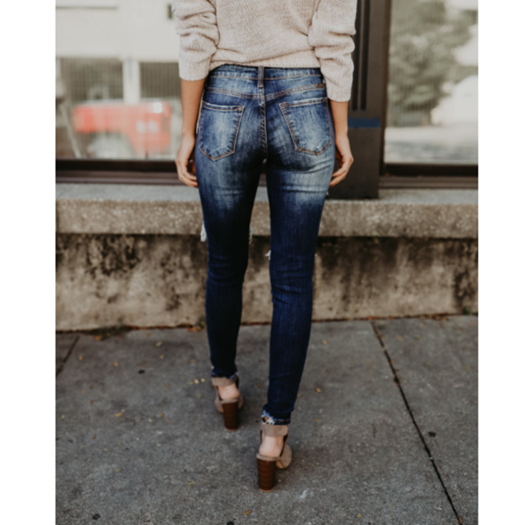 Jeans  | Women's jeans, pierced feet, mid-rise jeans | [option1] |  [option2]| thecurvestory.myshopify.com