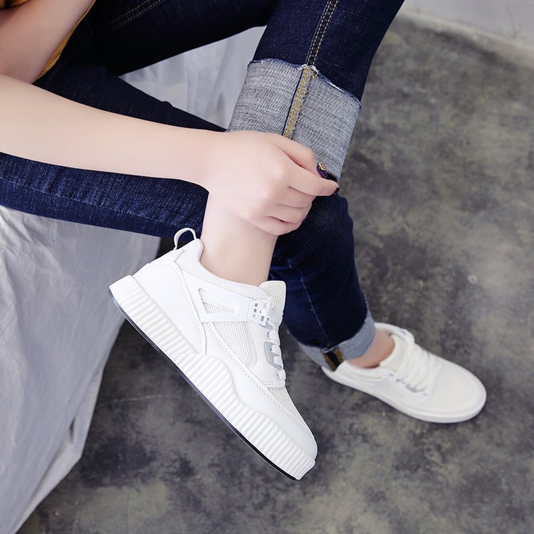 Women's classic Round Toe Sneakers  sneakers Thecurvestory