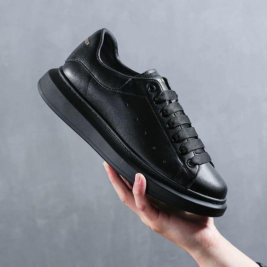Large size casual sneakers  sneakers Thecurvestory