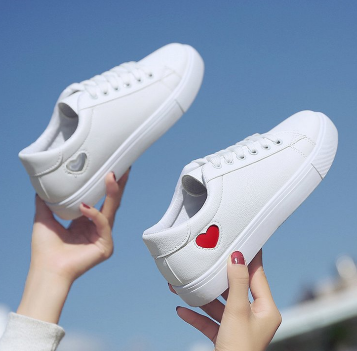 Women's Simple White Sneakers  sneakers Thecurvestory