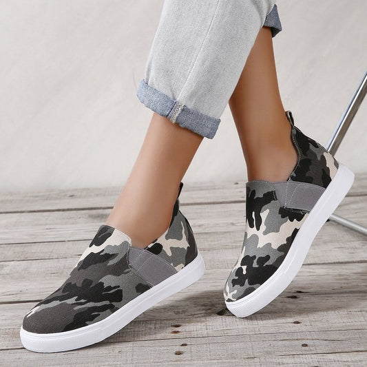 sneakers  | Women's Classic Round toe Slip on Flat Sneakers | thecurvestory.myshopify.com